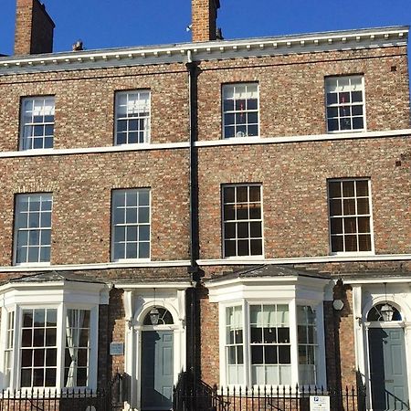Priory House Apartments York Esterno foto